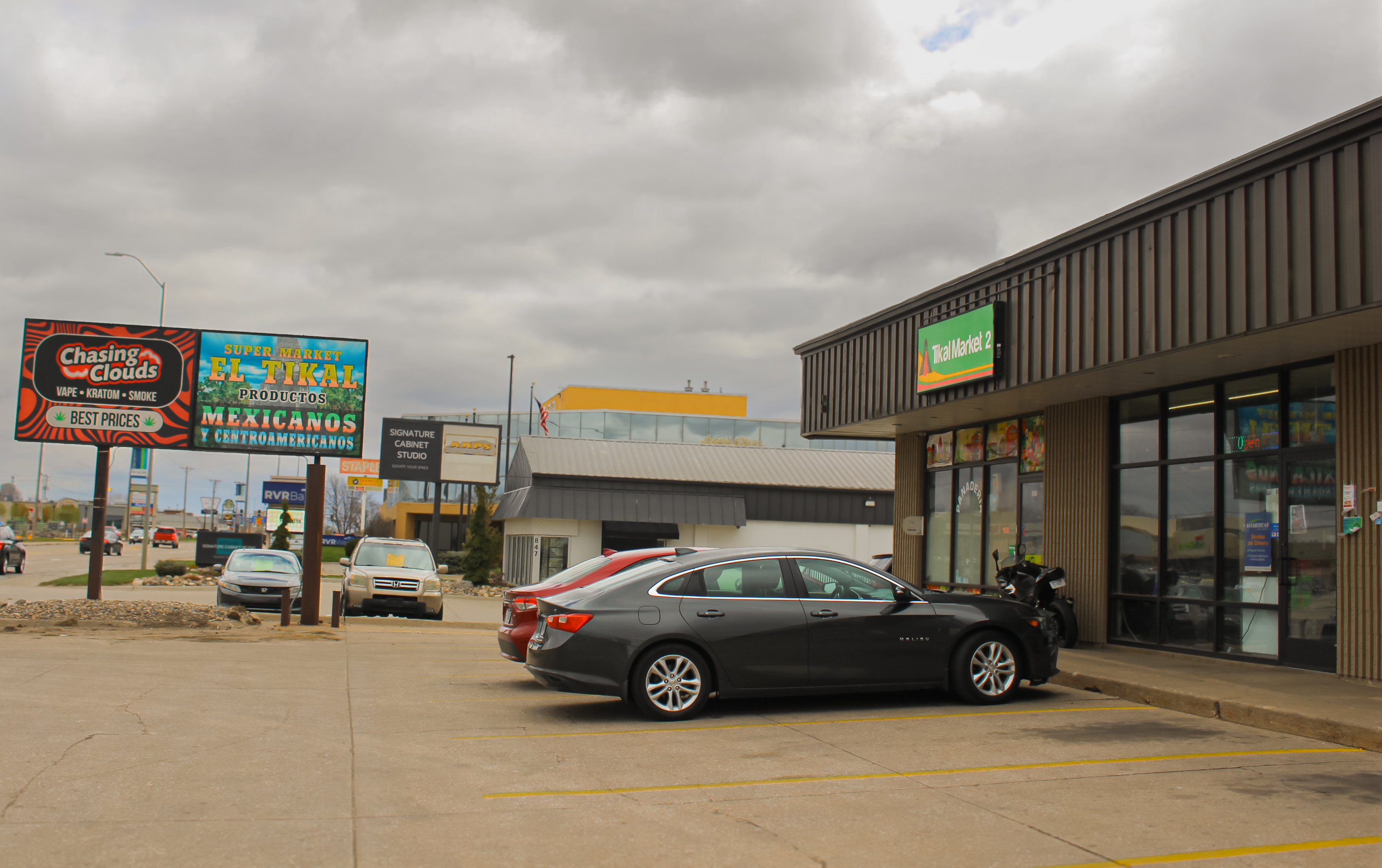 Pasillos de supermercado latino en Fremont, Nebraska en El Tikal Market #2